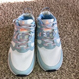 New Balance 410 V7 Trail Womens Running Shoes, Size 8.5